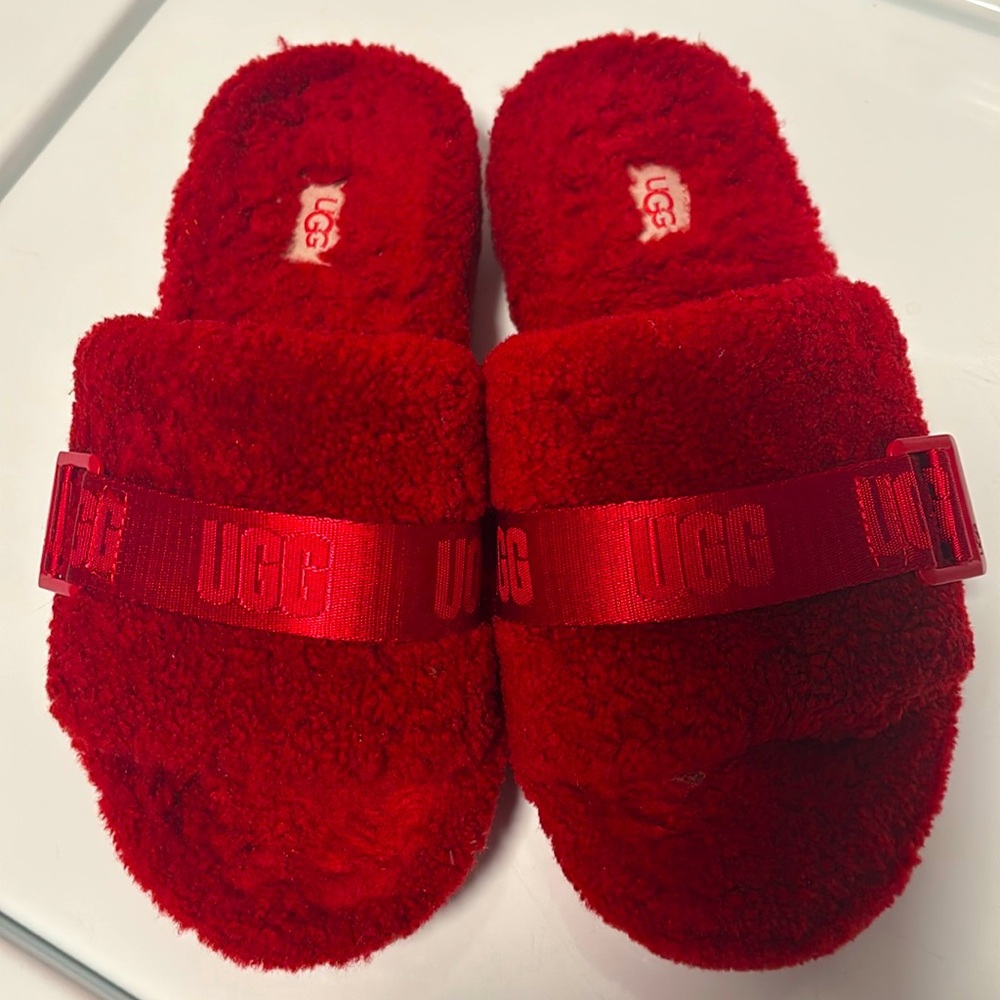 Ugg flufitta slippers